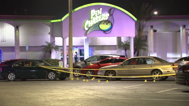 Three wounded in Tampa bowling alley shooting, police say