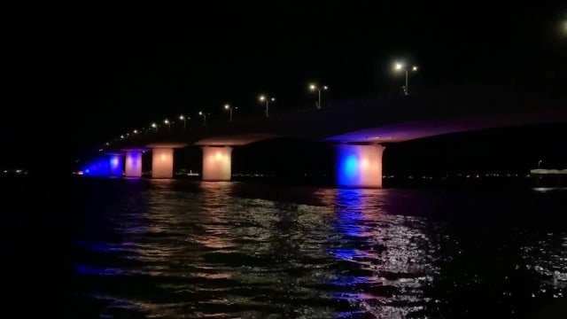 Bay Area bridges light up for Ukraine