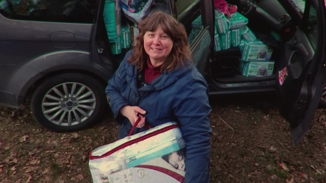 Twin sisters use Dade City quilt shop to raise more than $100,000 for Ukrainian refugees