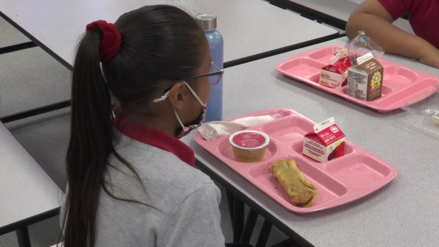100 food service employees needed to feed students in Manatee County