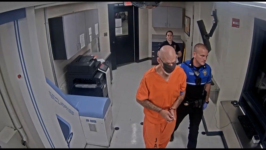 Sarasota police detectives Tamiami Trail murders are likely connected