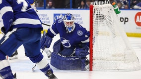 Brian Elliott makes 28 saves, Tampa Bay Lightning beat Buffalo Sabres 5-0