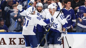 Tampa Bay Lightning get goals from 6 players in big win over Predators