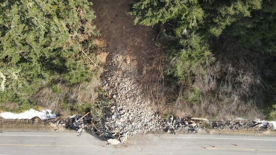 Woman escapes Alaskan rockslide, then stops driver seconds from disaster