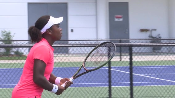 17-year-old tennis player, singer in Bradenton hopes to inspire others to pursue their dreams