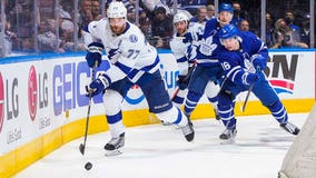 Hedman, Lightning beat Maple Leafs 5-3 to even series