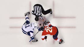 Lightning strike first against Panthers, win 4-1 in Game 1