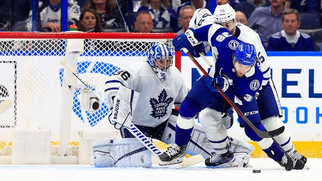 Campbell shines, Maple Leafs beat Lightning 5-2 in Game 3