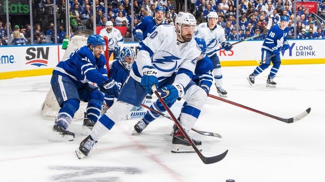Paul scores 2, Tampa Bay Lightning hold off Maple Leafs 2-1 in Game 7