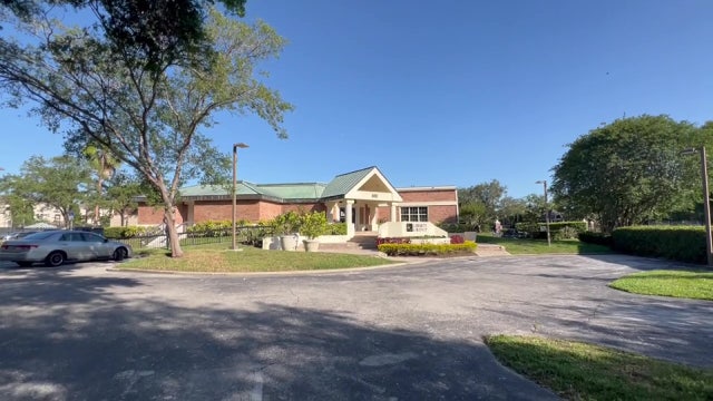 Tampa leaders will vote on controversial proposal to build new 14-story hotel on Harbour Island