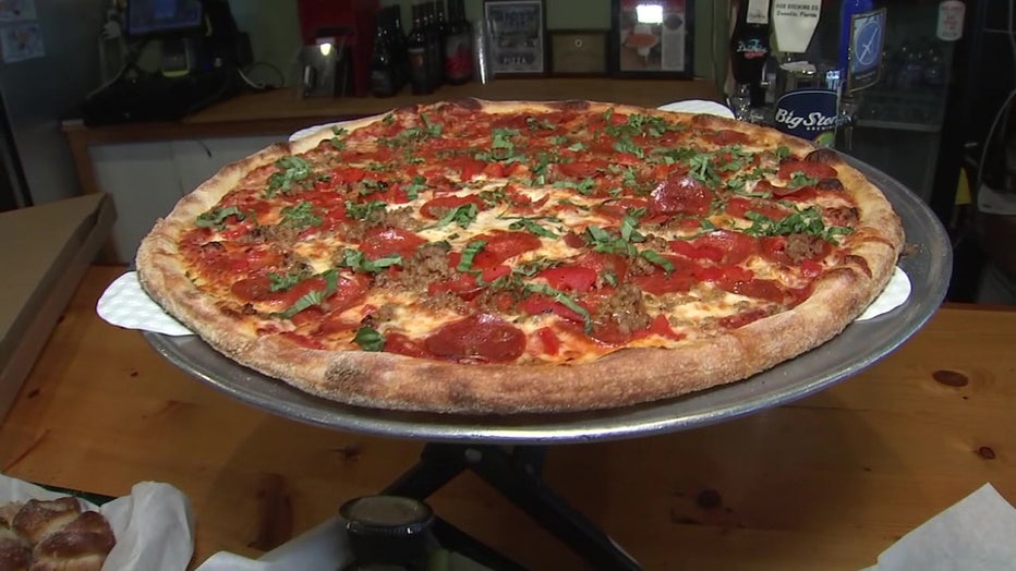 Dunedin restaurant claims to have largest pizza in Bay Area | FOX 13 ...