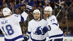 Palat scores late, Tampa Bay Lightning beat Rangers 3-1 in Game 5