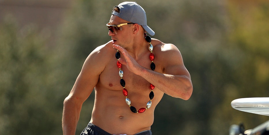 Rob Gronkowski 'shocked' by Tom Brady un-retirement rumors