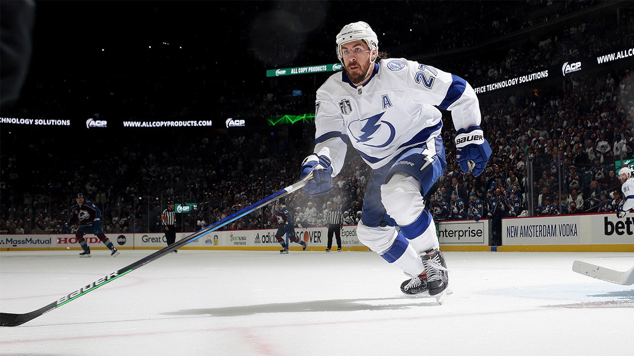Tampa Bay Lightning clear cap space by 