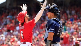 Moustakas reaches 200 homers, Reds finish sweep of Tampa Bay Rays