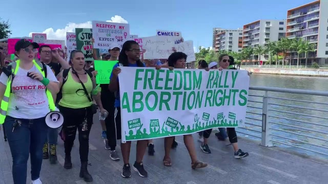 More than 100 attend Tampa rally for reproductive justice on Independence Day