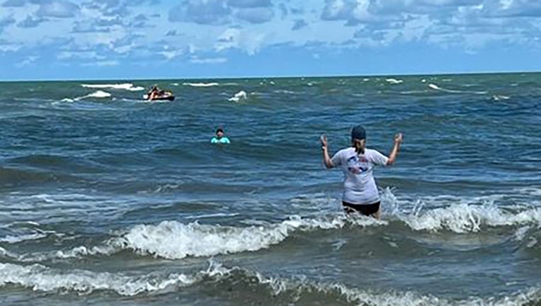 Photo: Off-duty Pinellas deputy saves children stuck in rip current