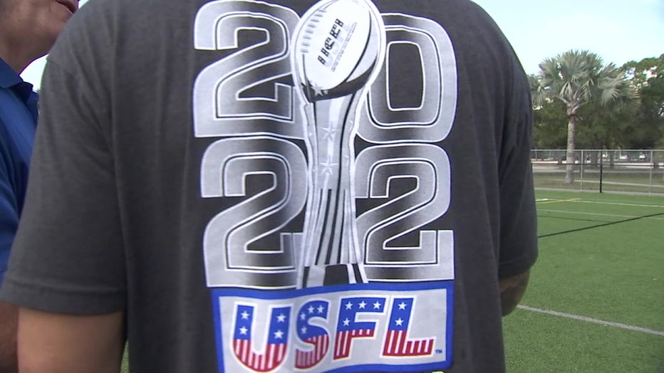 2022 USFL t-shirt