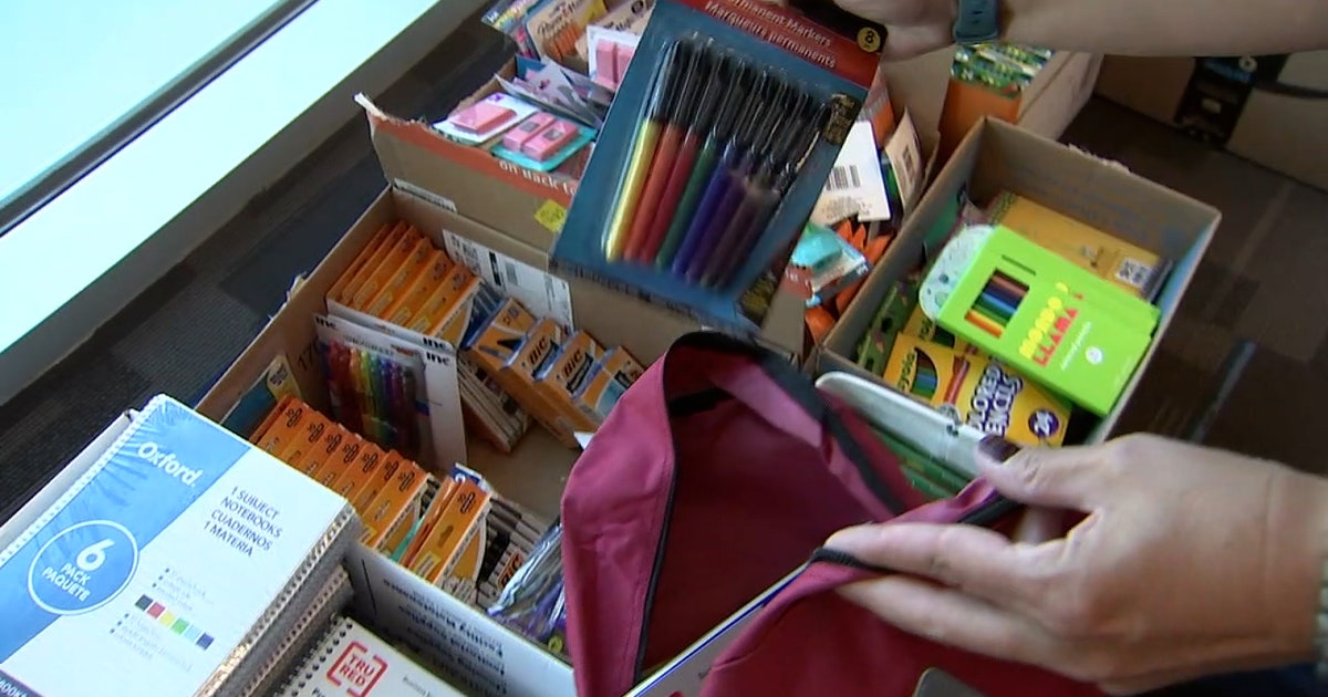 Sarasota police 'packing patrol cars' to help students get supplies ...