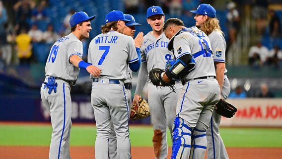 Massey sac fly in 10th gives Royals 3-2 win over Rays