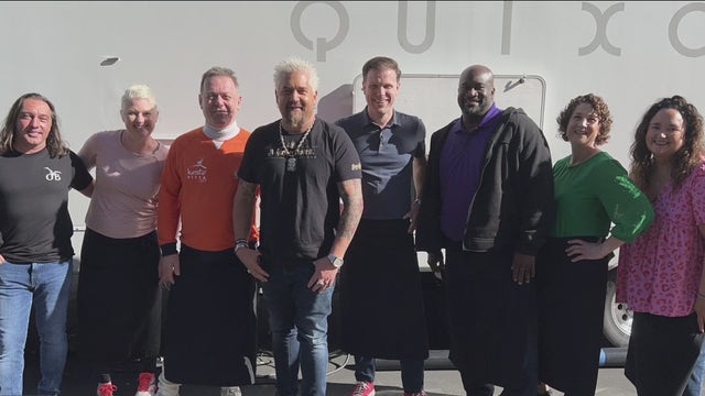 Hernando County chef, online show host, meets Food Network star who inspired him