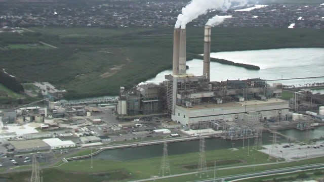 Tampa Bay Sierra Club advocates for clean energy with free educational bus tour