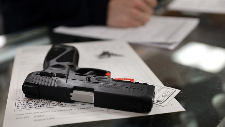 Gun legal guidelines throughout the U.S.