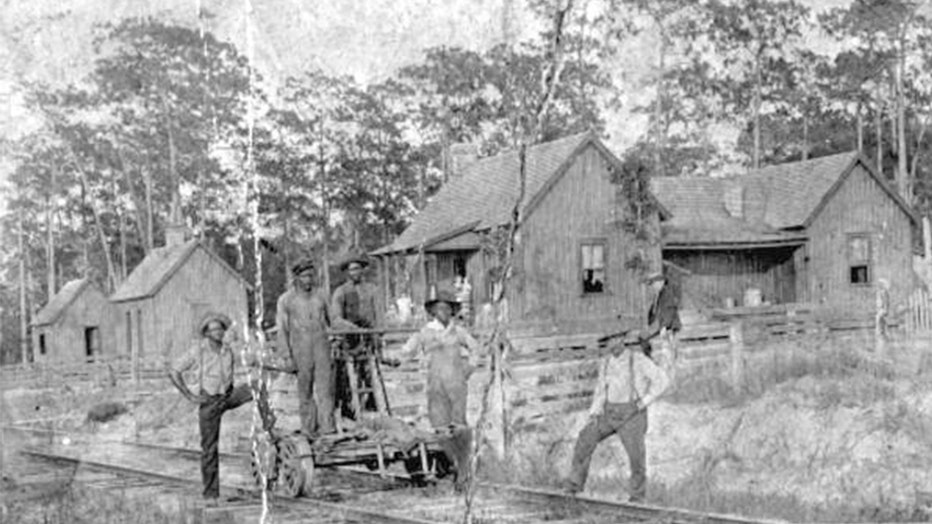 Photo: African-American workers at the site of Orange Belt Railway. 