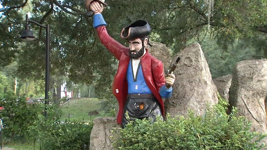 Photo: Pirate statue at Grand Prix Tampa