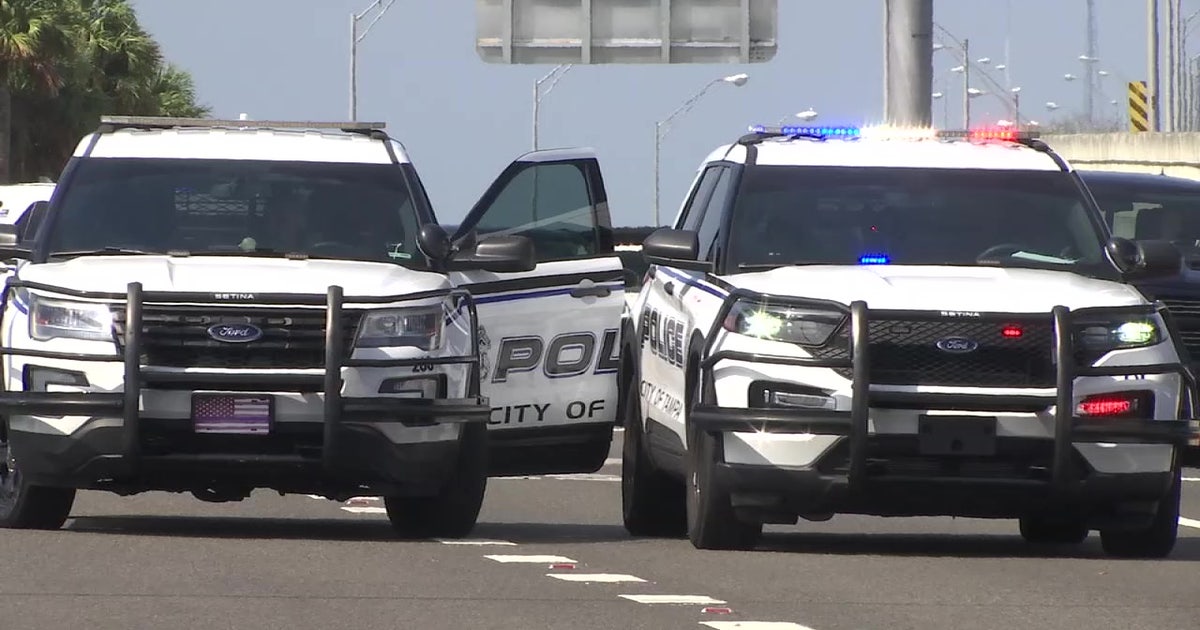 Bicyclist hit, killed by vehicle on Gandy Boulevard | FOX 13 Tampa Bay