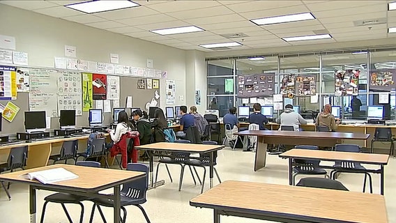 Pinellas County teachers union rejects latest starting pay offer from school district