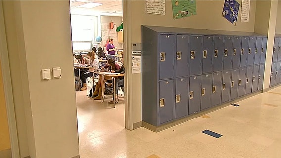 Manatee County teachers to receive salary increase as other districts continue negotiations