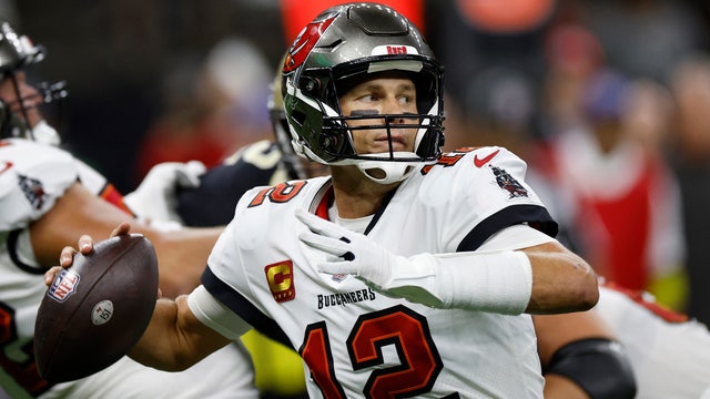 Tom Brady's temper flares as Bucs snap skid vs Saints, 20-10