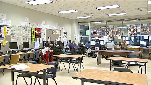 Pinellas County teachers union rejects latest starting pay offer from school district