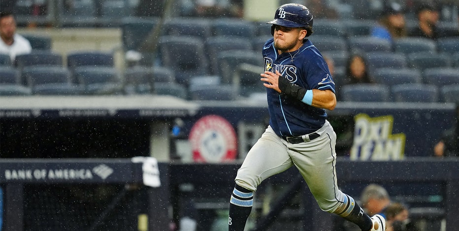 First-place Rays sting last-place Yankees in series opener