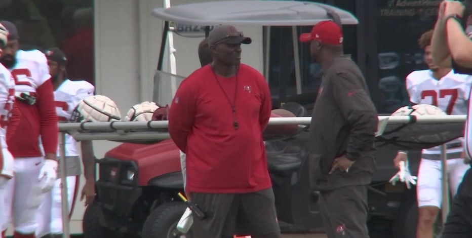 Todd Bowles graduates from college, fulfills promise to mom