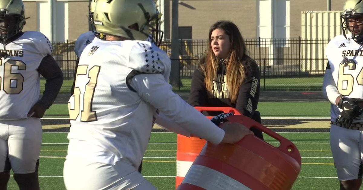 Isabella Rutledge Lakewood's Garcia finds love for coaching on the gridiron | FOX 13 ...