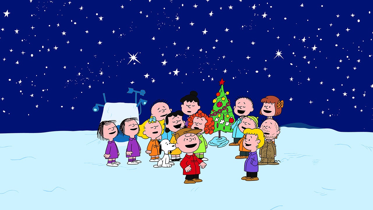 Charlie Brown Christmas soundtrack - nhạc nền phim không chỉ giúp cho khung hình trở nên sống động hơn, mà còn thổi hồn vào một mùa giáng sinh ấm áp. Với những giai điệu mang tính biểu tượng của Vince Guaraldi, bạn sẽ được đắm chìm trong cảm giác thật sự của mùa lễ hội độc đáo này.