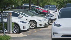 Experts say car interest rates will stay high at least through 2023