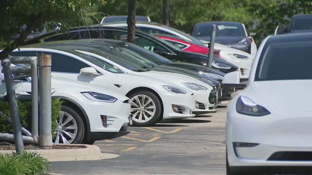 Experts say car interest rates will stay high at least through 2023