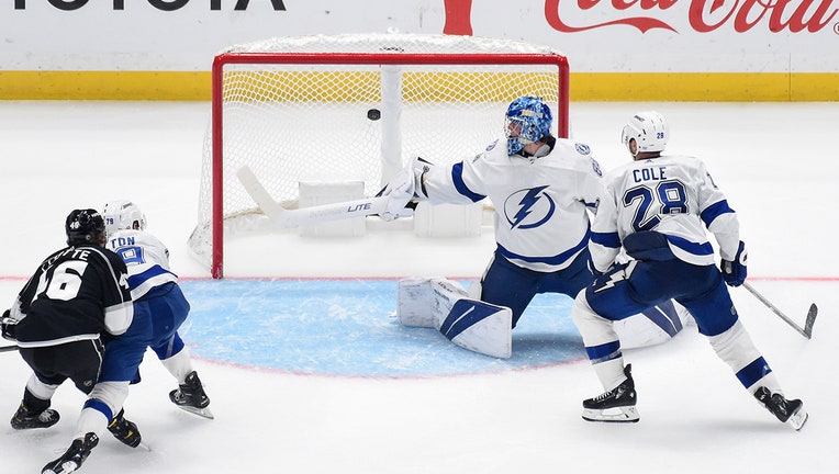 Lightning beat Kings 5-2