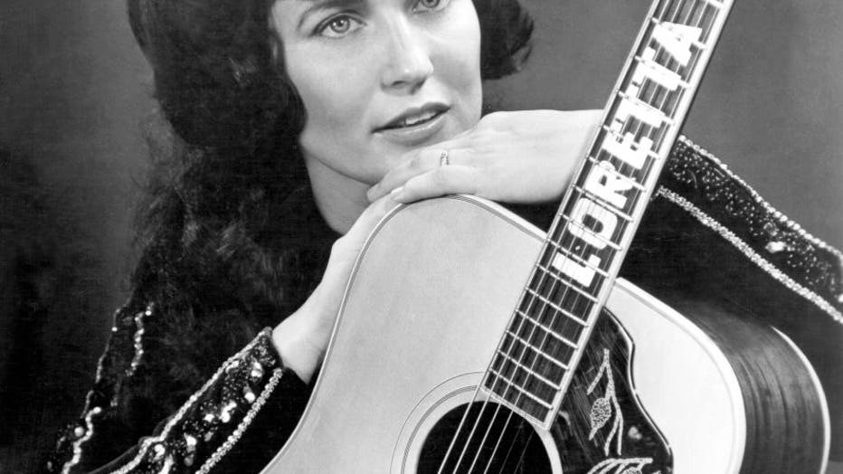 Country Music Icon Loretta Lynn The Coal Miner S Daughter Dies   GettyImages 74288263 