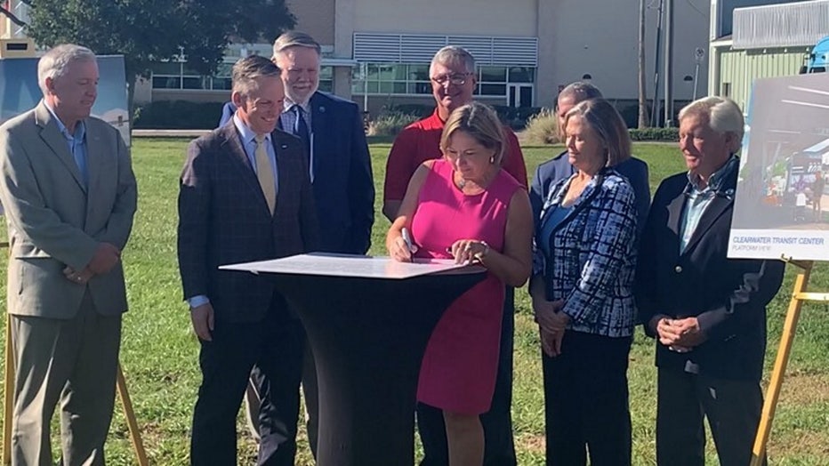 Clearwater, PSTA officials sign land-swap agreement for new transit center