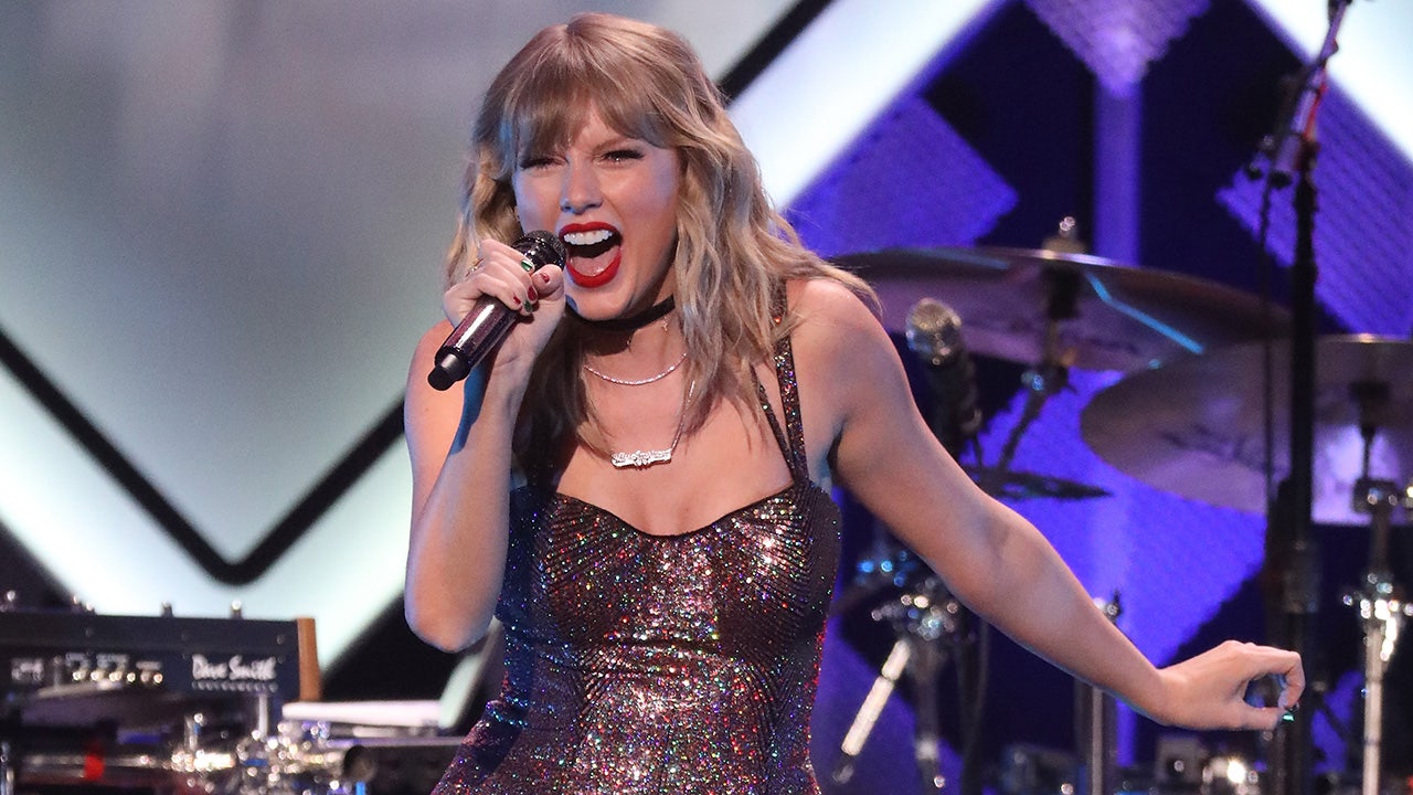 Taylor Swift adds third Tampa show date; tickets go on sale next week