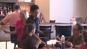 Bucs' Leonard Fournette leaves behind $1,000 tip for server at Wesley Chapel restaurant