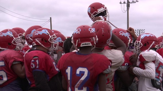 King High football embraces underdog roll as they head into first playoff game against Tampa Catholic