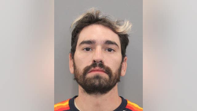 Man accused of throwing White Claw at Sen. Ted Cruz during Astros championship parade identified