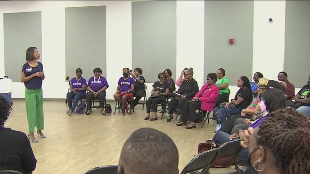 'Night of Reflection' in St. Pete helps those grieving loved ones, friends