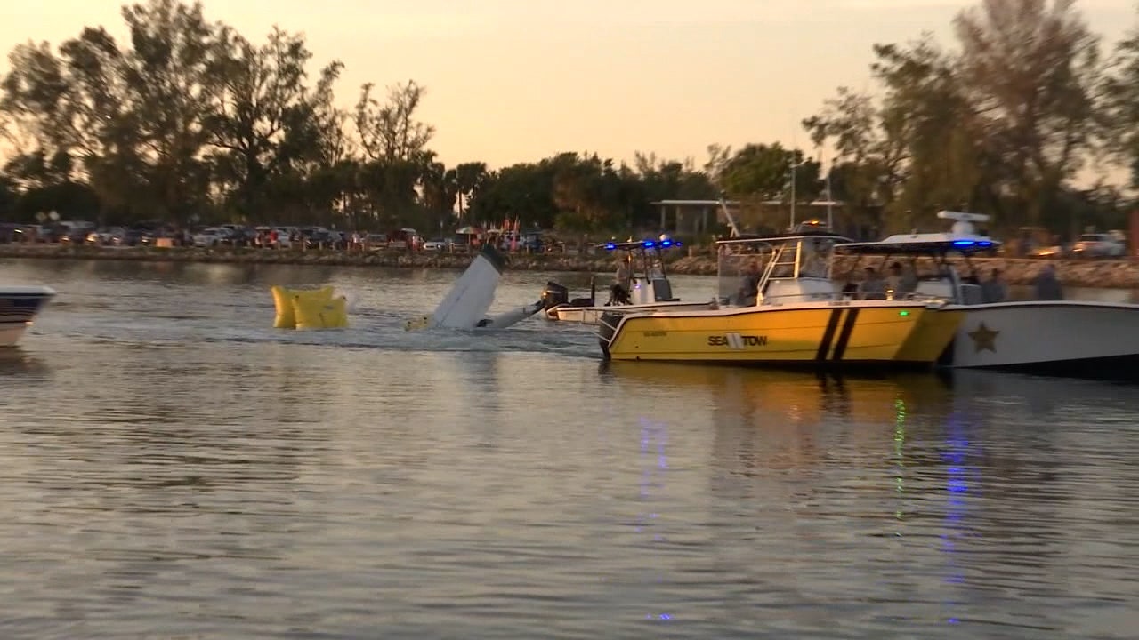Venice plane crash Search for missing pilot discontinued, officials say