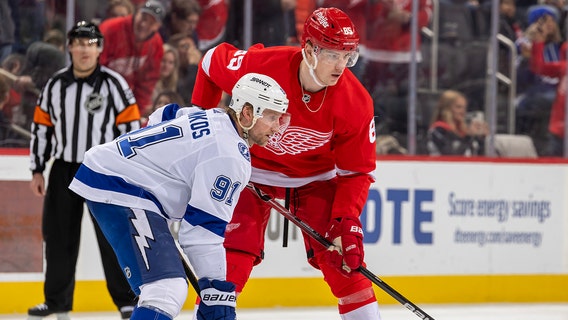 Red Wings snap six game skid, take down Tampa Bay 7-4